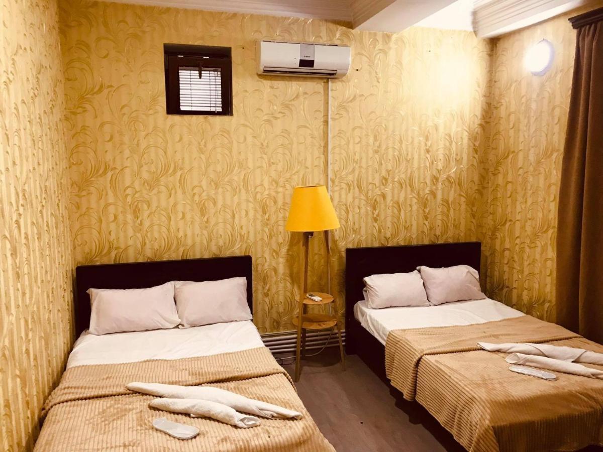 Rostus Hotel Tbilisi Exterior photo